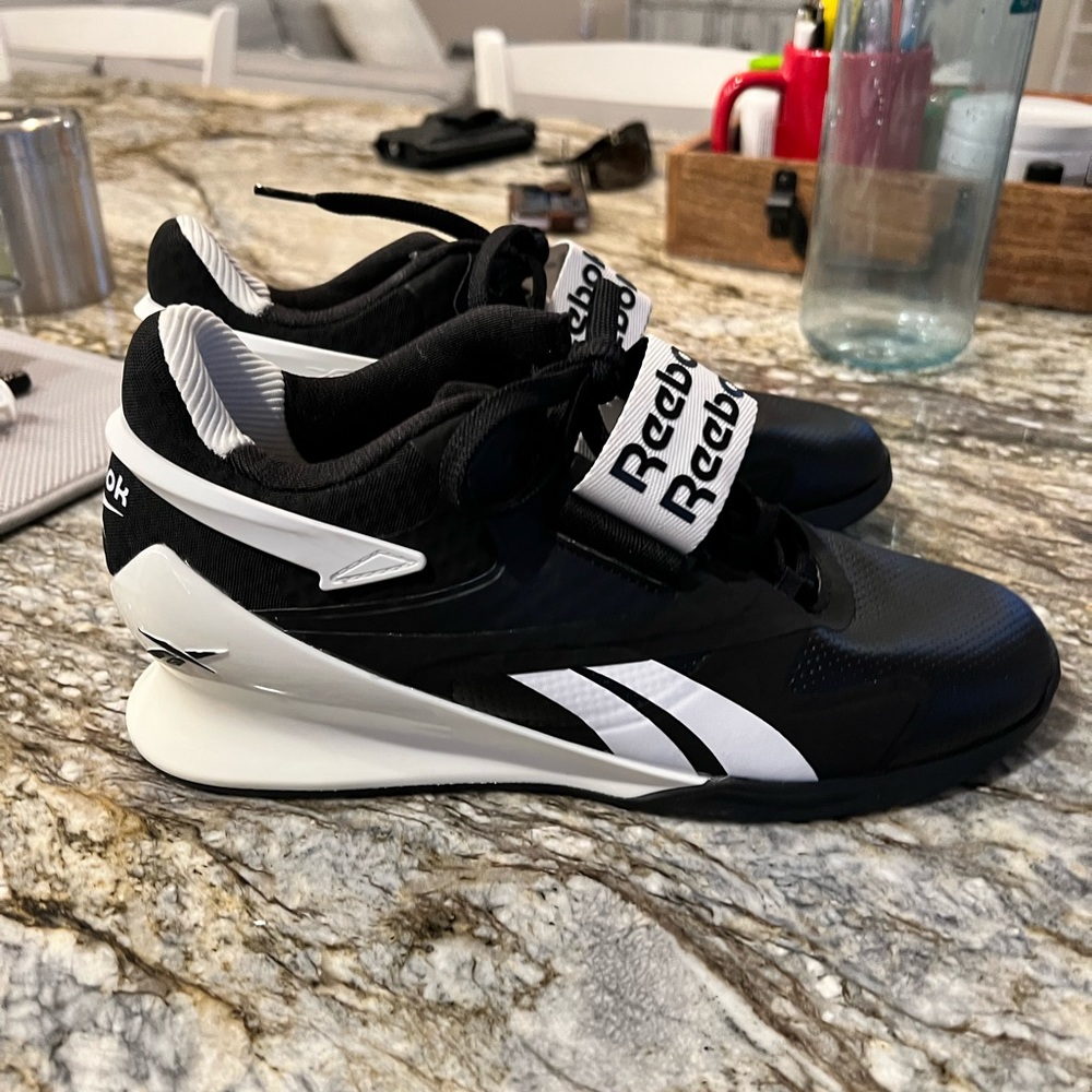 Reebok Legacy Lifter II size 9 womens